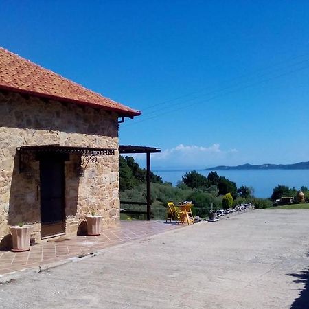 Stonehouse & Casa Al Sole E Al Mare Villa Néa Róda Kültér fotó