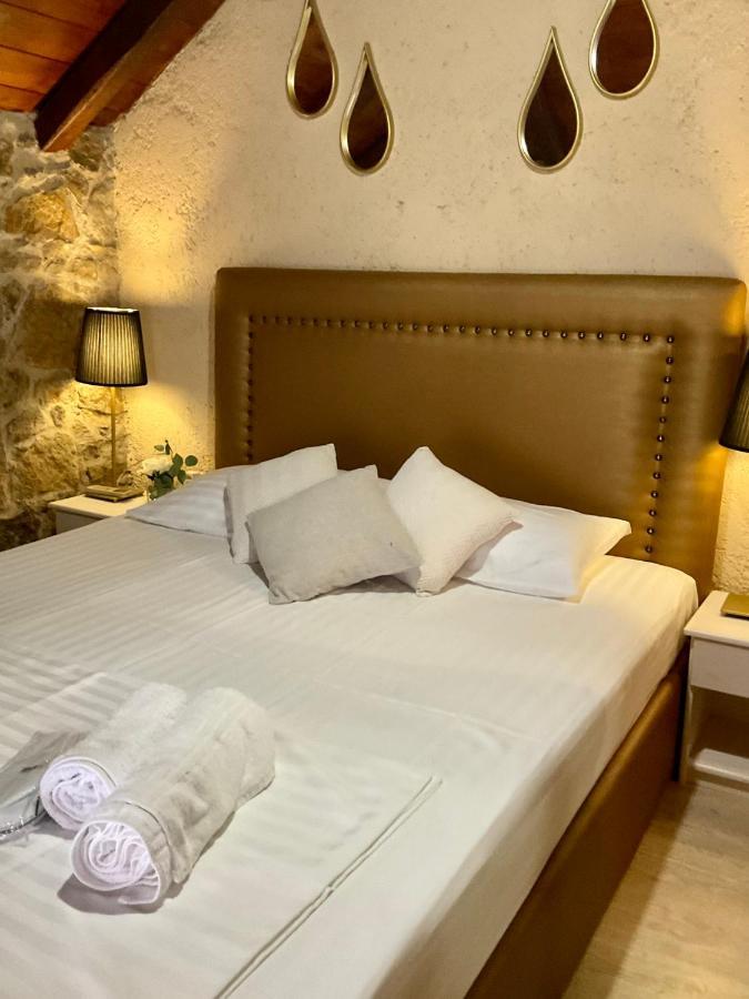 Stonehouse & Casa Al Sole E Al Mare Villa Néa Róda Kültér fotó