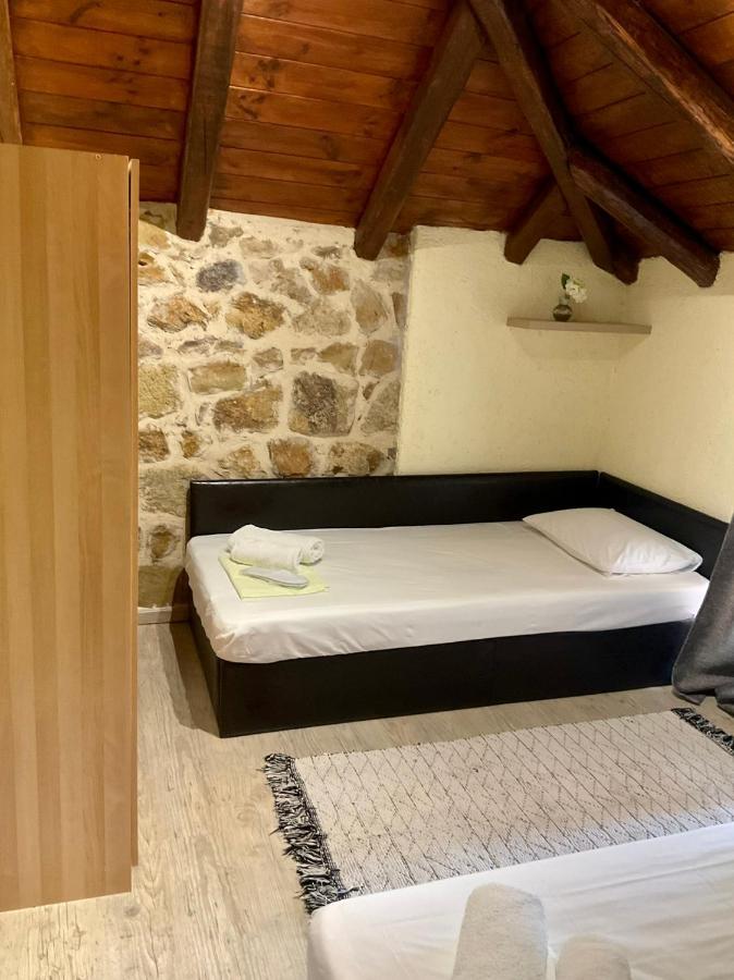 Stonehouse & Casa Al Sole E Al Mare Villa Néa Róda Kültér fotó