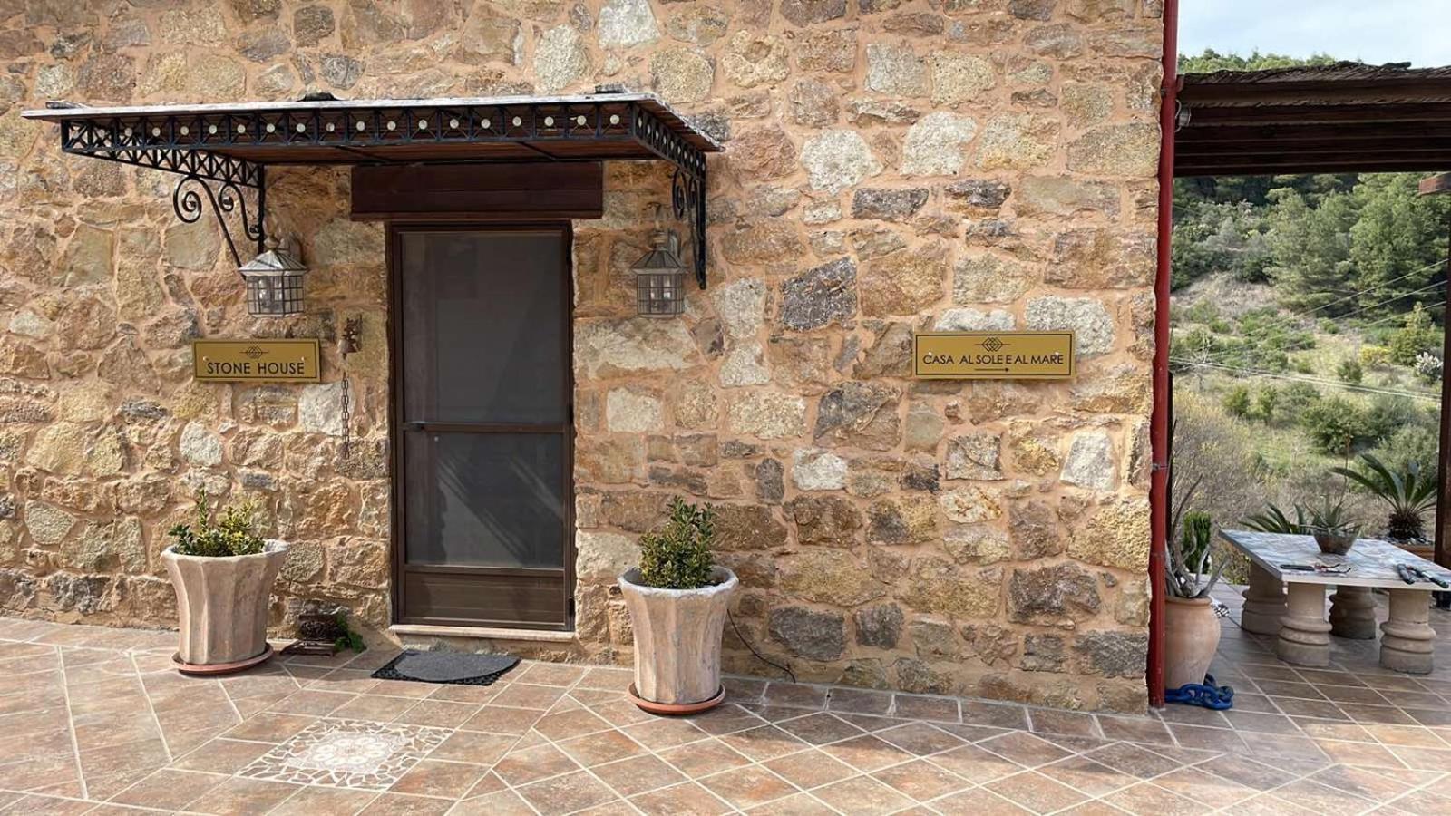 Stonehouse & Casa Al Sole E Al Mare Villa Néa Róda Kültér fotó
