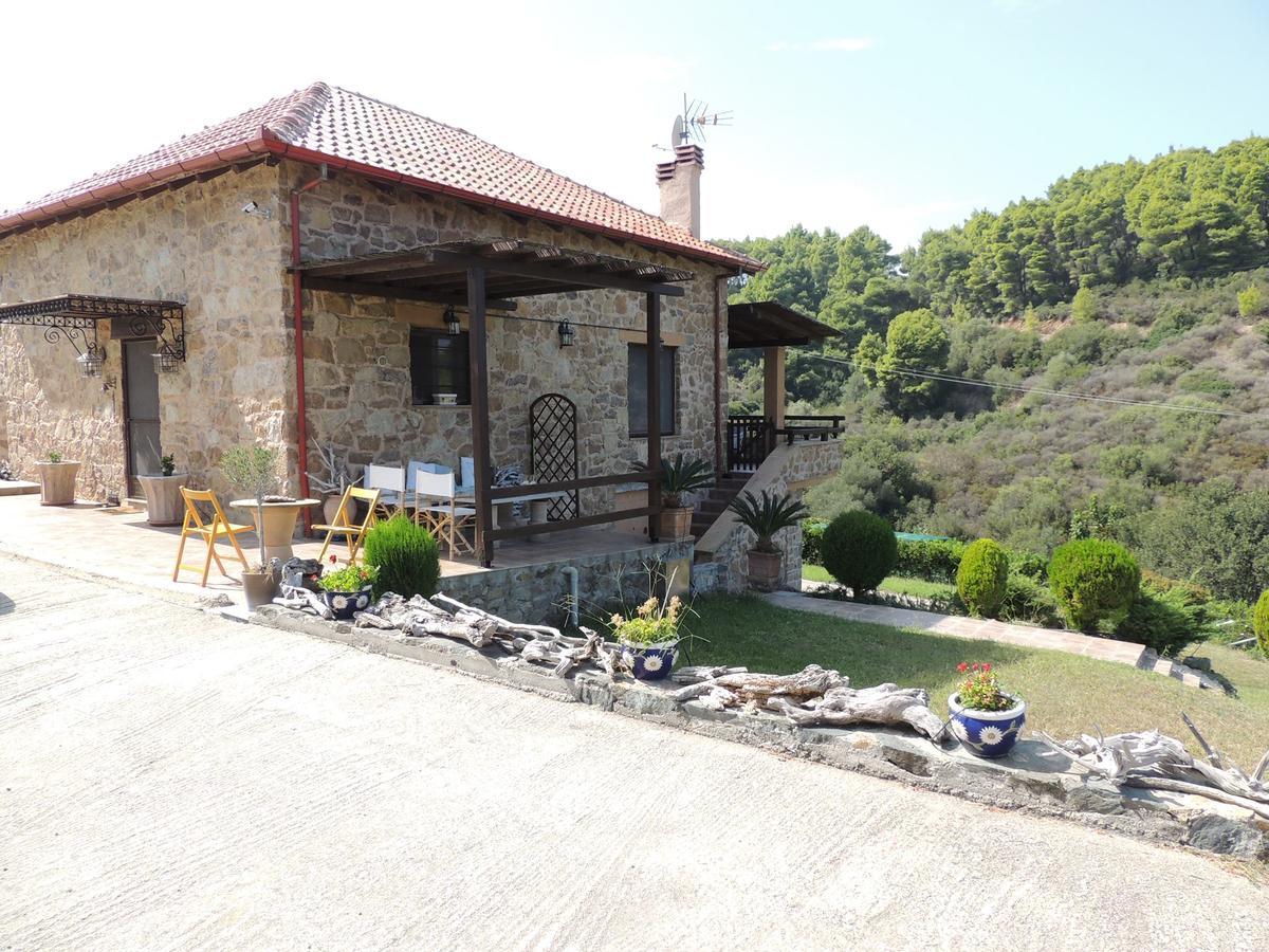 Stonehouse & Casa Al Sole E Al Mare Villa Néa Róda Kültér fotó